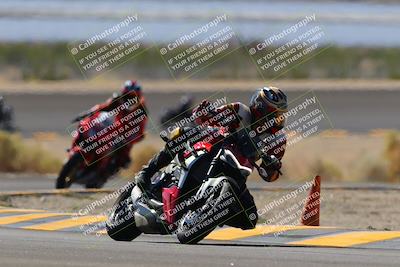 media/Oct-08-2022-SoCal Trackdays (Sat) [[1fc3beec89]]/Turn 14 (1050am)/